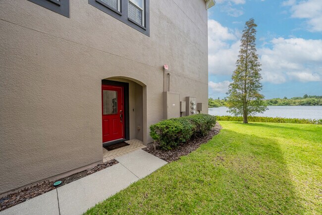 Building Photo - Townhome For Rent in Lake Brandon!