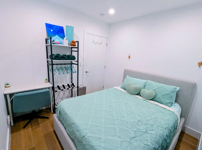 Foto del edificio - 2345 60th St