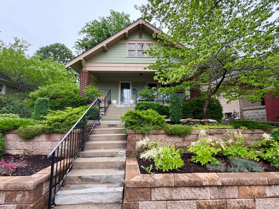 Foto principal - 4615 Fairmount Ave
