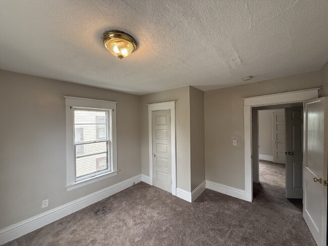 Foto del edificio - 4BR/2BA SE Side Single-family Home