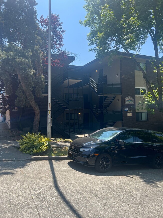Building Photo - Hill Town Apartments: Spacious Two Bedroom...