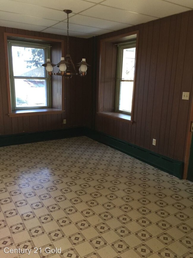 Building Photo - 3 br, 2 bath House - 2406 Moselem Spring Rd