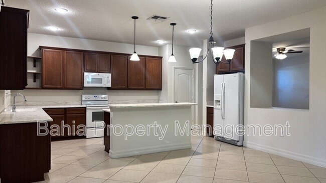 Foto del edificio - 11892 Thatcher Ave