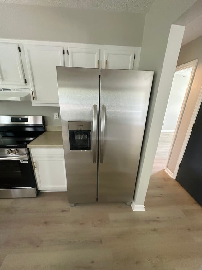 Building Photo - 3606 Baymeadow Dr