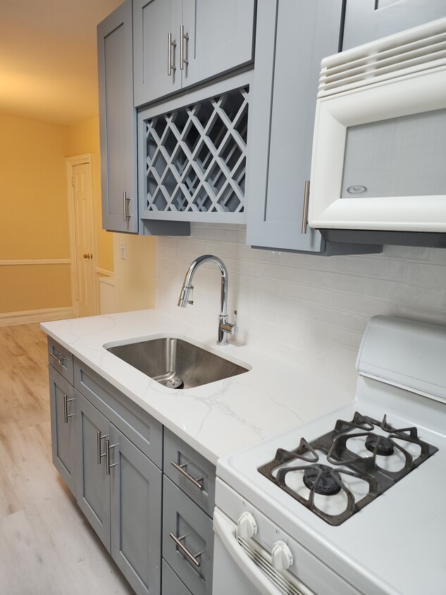 Foto principal - 6114 23rd Ave