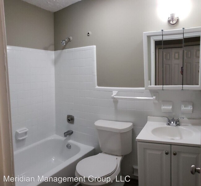 Building Photo - 613 Greenbriar Rd