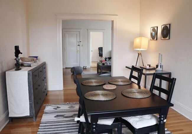 Foto del edificio - 3bed/1 bath in Brookline