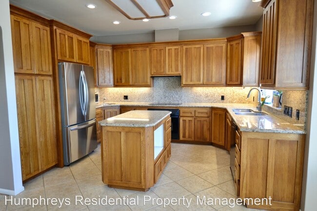 Building Photo - 4 br, 3 bath House - 6492 Franciscan Road