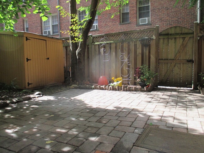 Sunny Patio - 3010 Wisconsin Ave, NW