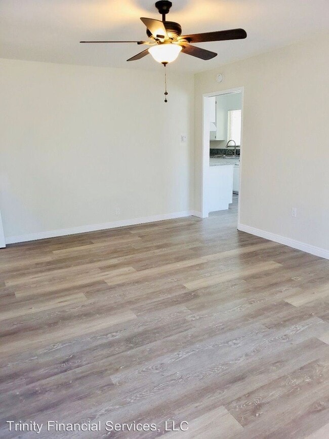 Foto del edificio - 3 br, 2 bath House - 2126 West Elder Avenue