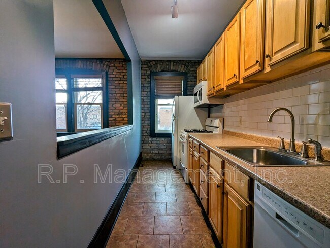 Building Photo - 2218 Nicollet Ave