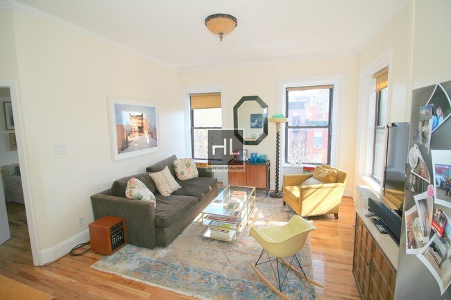 Building Photo - 200 Adelphi St