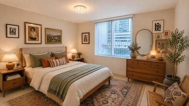 Building Photo - 1060 Brickell Ave