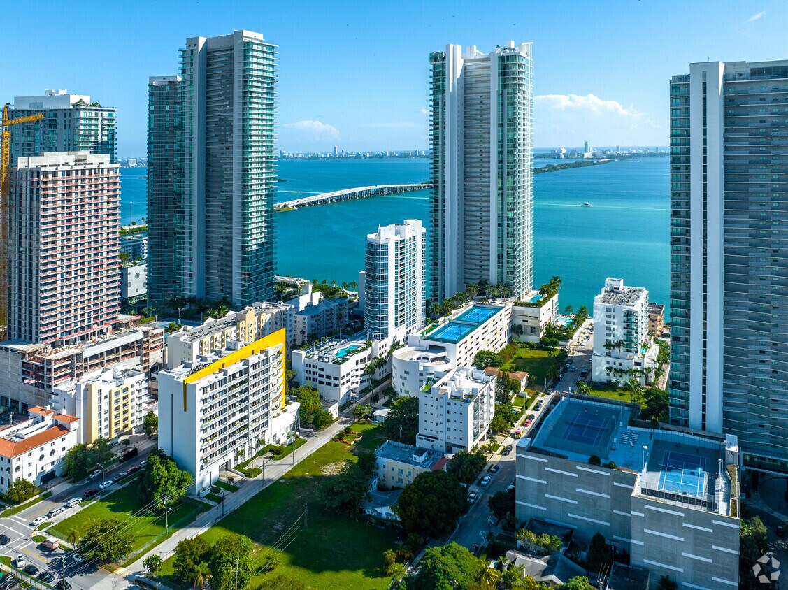 The Platinum - 480 NE 30th St Miami, FL 33137 | Apartments.com