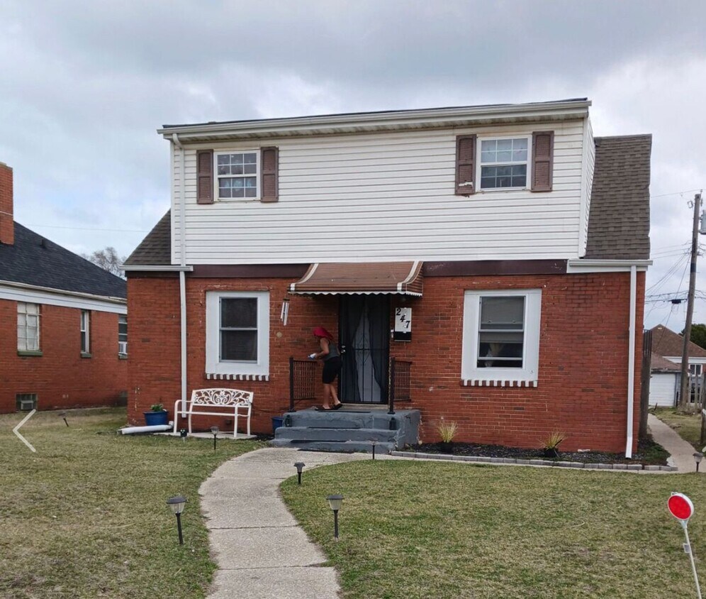Primary Photo - RECENTLY RENOVATED HOME
