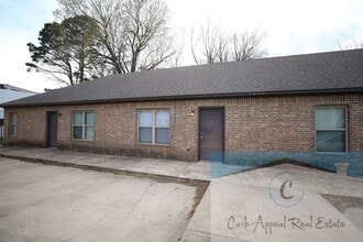 Building Photo - 1209 Warren St