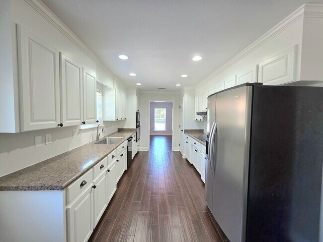 Building Photo - 6819 Kitty Hawk Cir