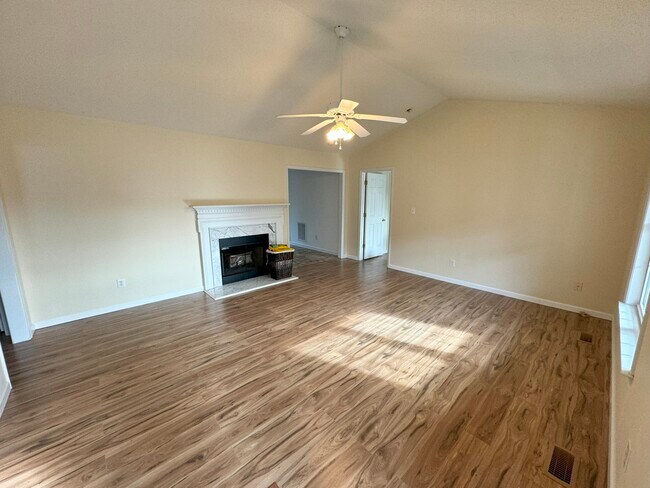 Building Photo - 313 Black Forest Dr