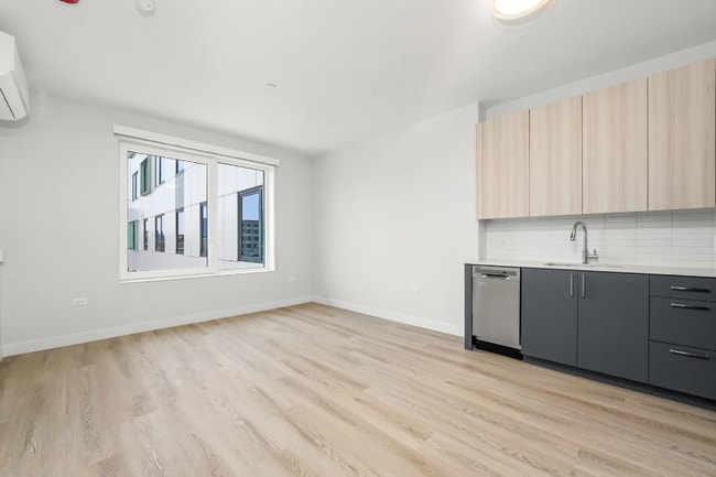 Photo - 672 N May St Apartment