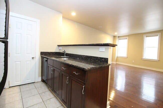 Building Photo - 408 Sigel St