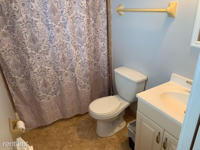 Foto del edificio - Studio, 1 bath House - 2021 SW 38th Ave # A