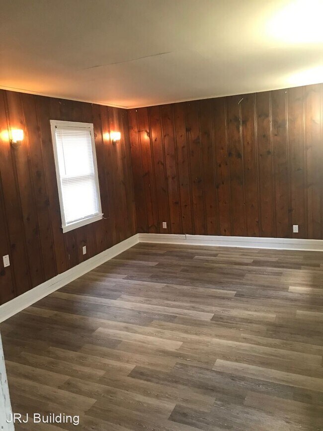 Foto del edificio - 3 br, 1 bath House - 912 Adams Street