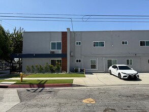 Building Photo - 4707 Rosemead Blvd
