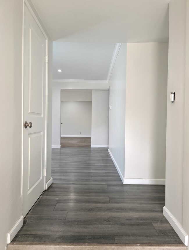 Welcoming Layout - 7635 Birchleaf Ave