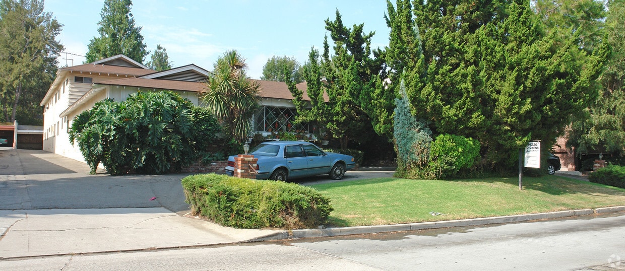 14220 Dickens St, Sherman Oaks, CA 91423 Apartments in Sherman Oaks