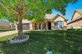 Building Photo - 202 Bay Hill Dr