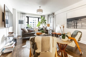 Building Photo - 405 E 56th St