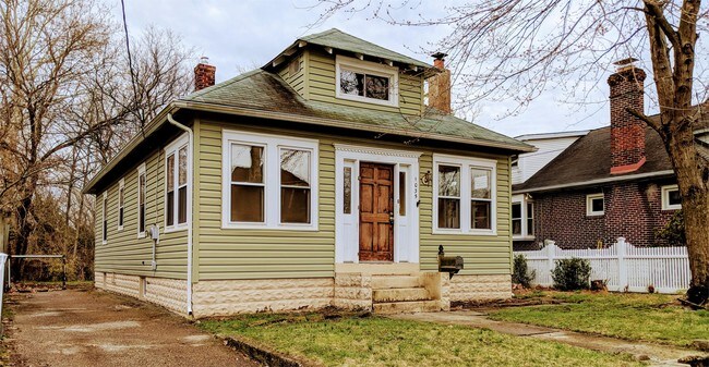 Building Photo - 1035 Milton Ave