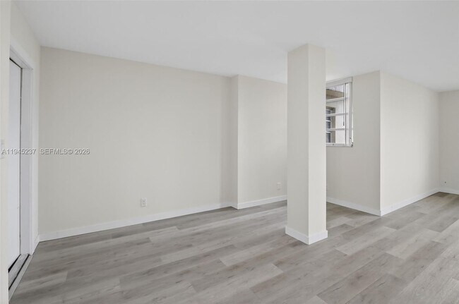 Building Photo - 1811 Jefferson St