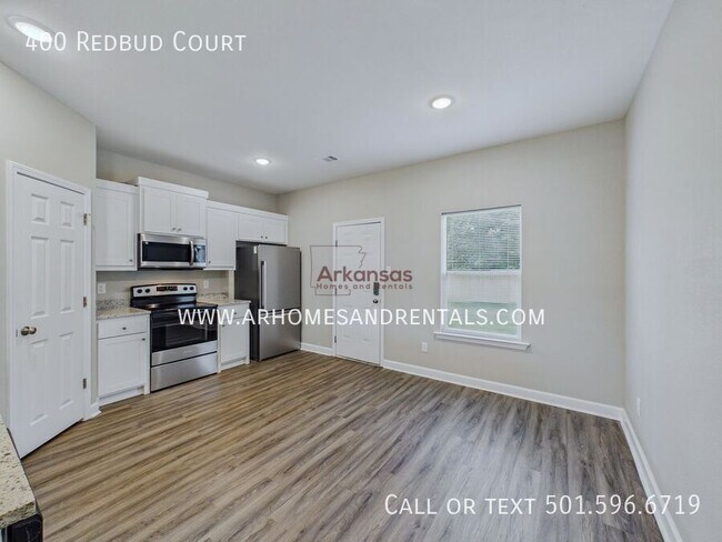 Building Photo - 400 Redbud Ct