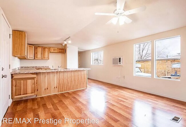 Foto del edificio - 2 br, 1 bath House - 3648 E. Bluebird
