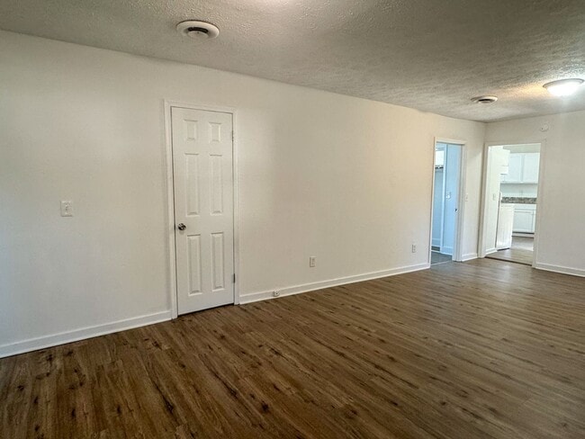 Building Photo - 3000 Courthouse Rd