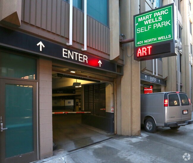 Foto del edificio - 449 N Wells St