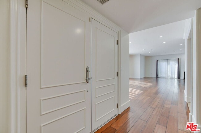 Foto del edificio - 918 S Wooster St