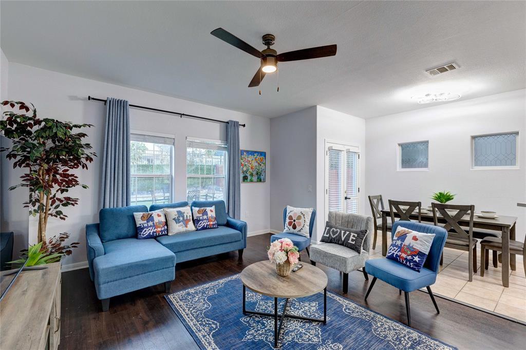 Foto principal - 7510 Lazy Creek Dr