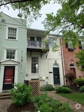 Building Photo - 814 S Pitt St