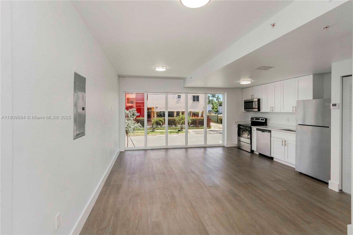 Foto principal - 1620 NW 18th St