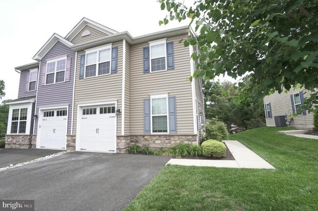 Building Photo - 1003 Chapman Cir