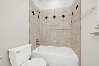 Building Photo - 2414 Calumet St