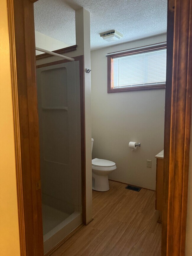 Foto del edificio - 222 Scottwood Ave