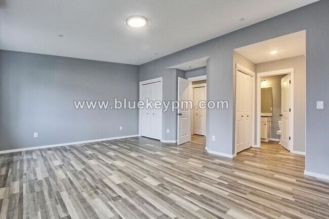Foto del edificio - Unit 320: 3 Bed, 2.5 Baths Townhome in LaCenter
