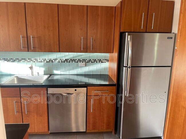 Foto del edificio - 507 Forest St