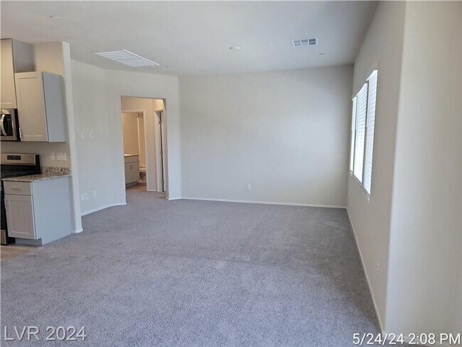 Building Photo - FANTASTIC TOWNHOME LOCATED IN THE GATED CO...