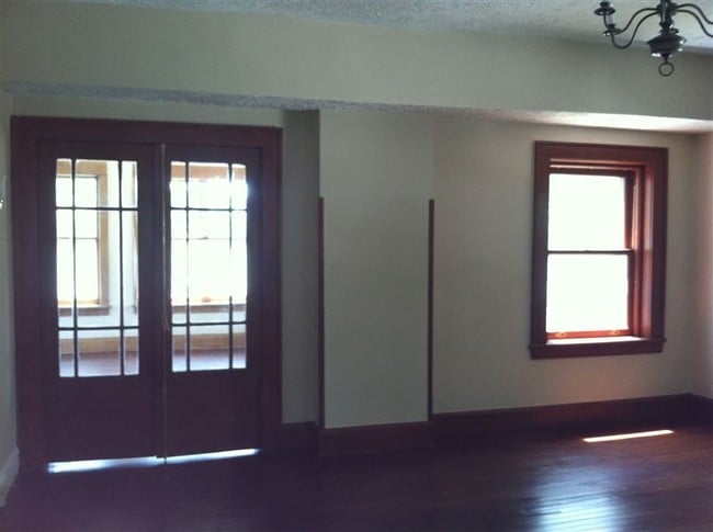 Building Photo - 123 N 39th St
