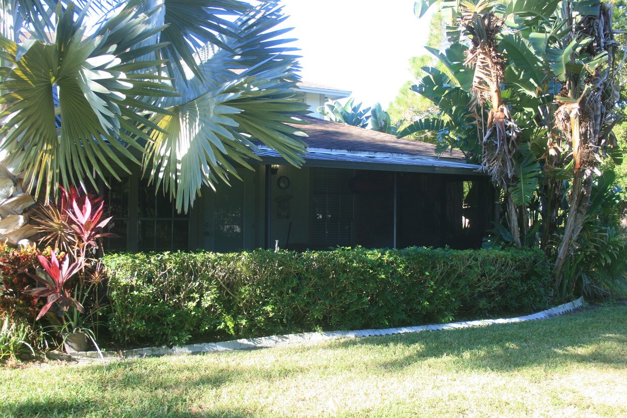 3357 Alouette Cir, Fort Myers, FL 33907 Condo for Rent in Fort Myers