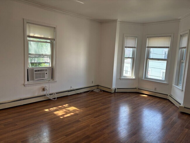 Building Photo - 28 Armington St